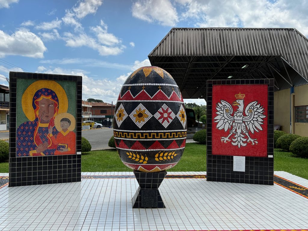 Dookoła Świata w Poszukiwaniu Pisanek