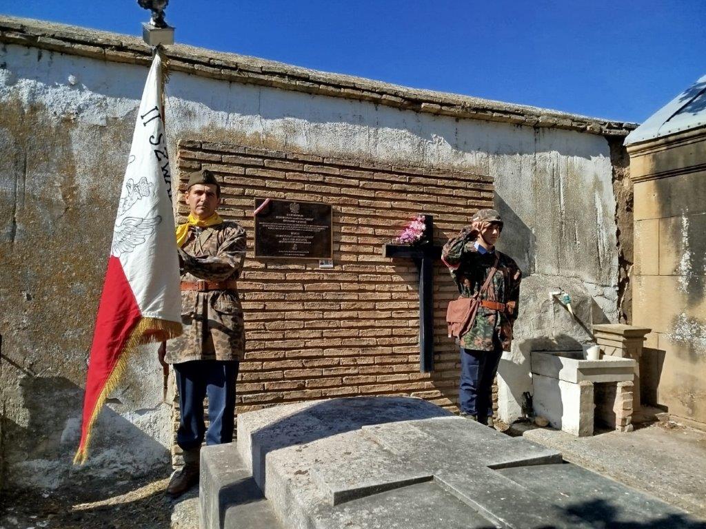 Hiszpańscy Rekonstruktorzy uczcili 81-szą rocznicę Powstania Warszawskiego
